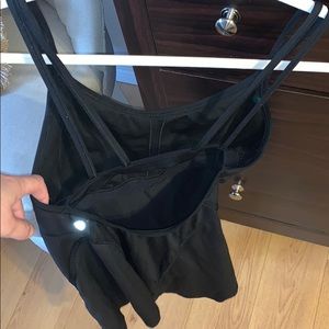 Built in bras open back lulu tank 10/12